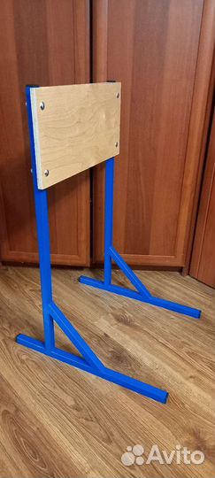 Стойка для обслуживания лодочного мотора