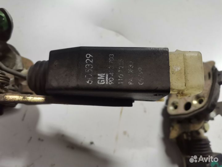 Замок двери задней Opel Omega B