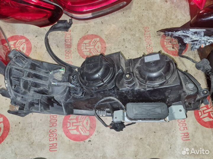 Фара галоген левая Volvo Xc70 SZ B5244T3 2002