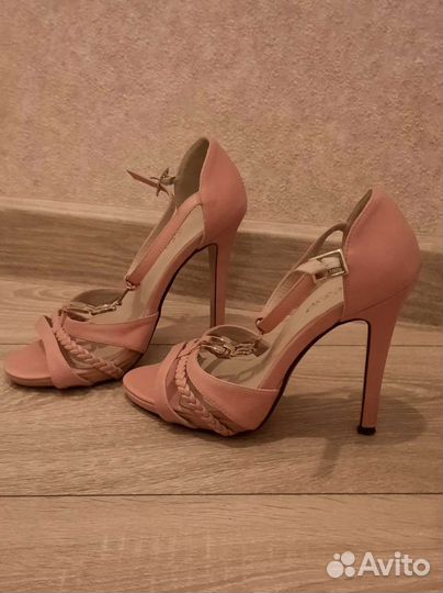 Обувь Туфли женские