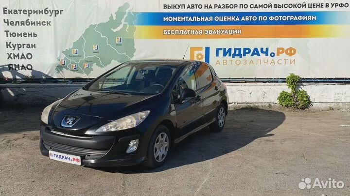 Стекло двери передней правой (форточка) Peugeot 30