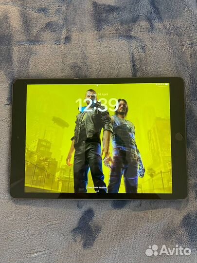 Продам iPad 8 128 Gb Space Grey
