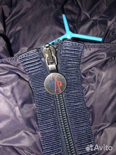 Пуховик Moncler