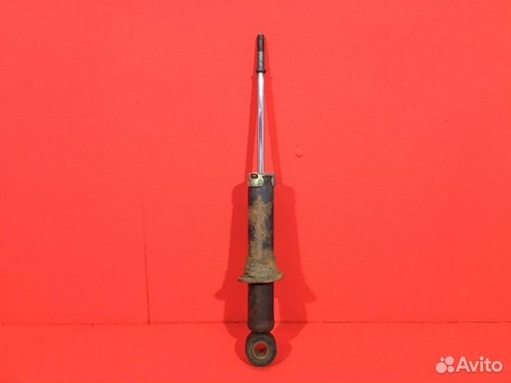 Амортизатор задний Toyota Corolla E12 4zzfe 1.4