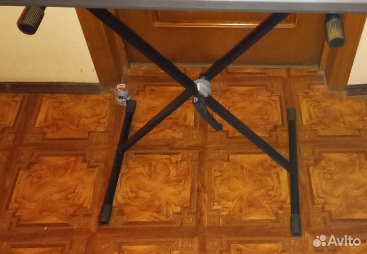 Новый синтезатор Casio WK1800 с подставкой