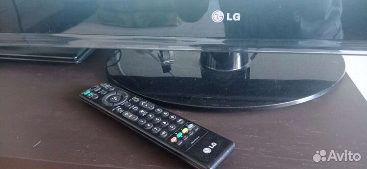 Телевизор LG 32LH4000