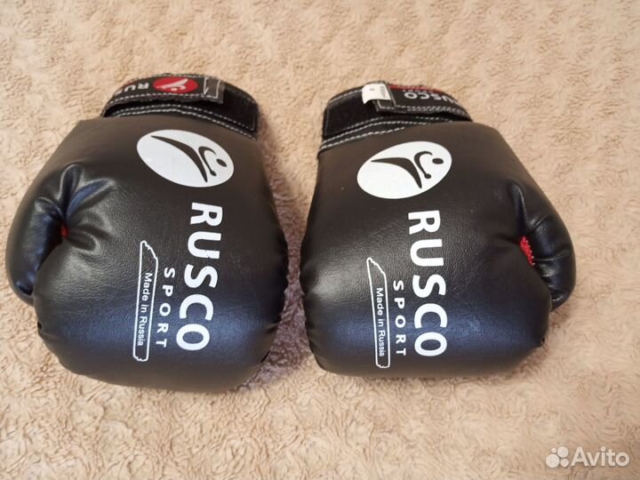 Продам боксерские перчатки детские