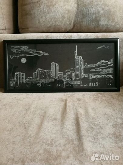 Картина вышитая