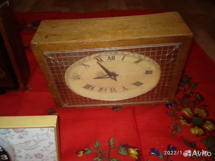 Настольные часы СССР (часы победа) настенные часы