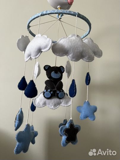 Мобиль на кроватку из фетра