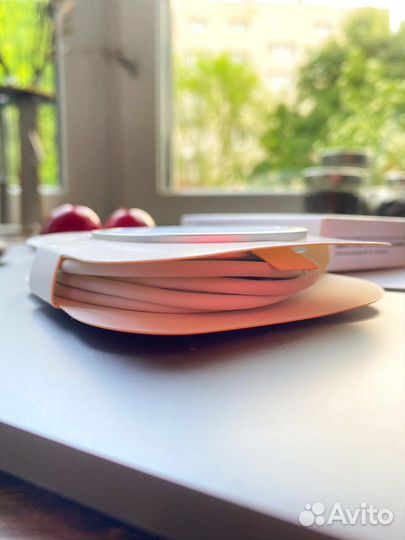 Беспрводная зарядка Apple Charger