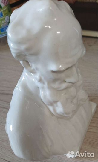 Бюст Л.Толстого