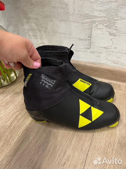 Лыжные ботинки