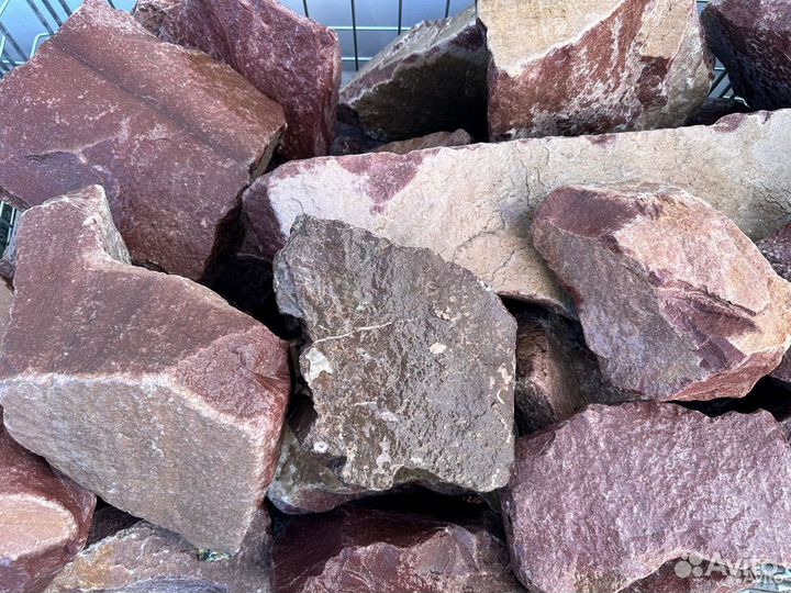 Бутовый камень Кварцит малиновый фр. 200-400