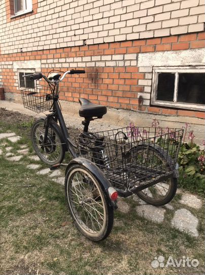 Электрический трёхколёсный велосипед