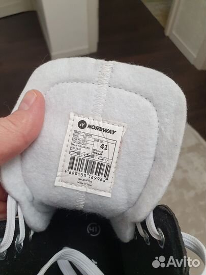 Коньки хоккейные