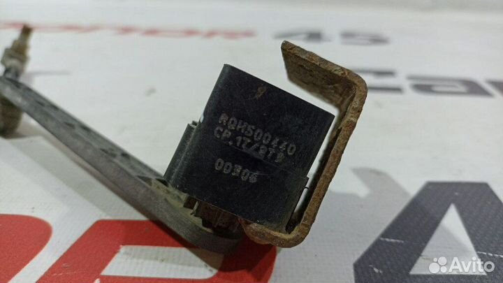 Датчик дорожного просвета задний правый б/у для La