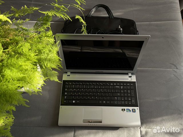 Ноутбук Samsung NP-RV520 объявление продам