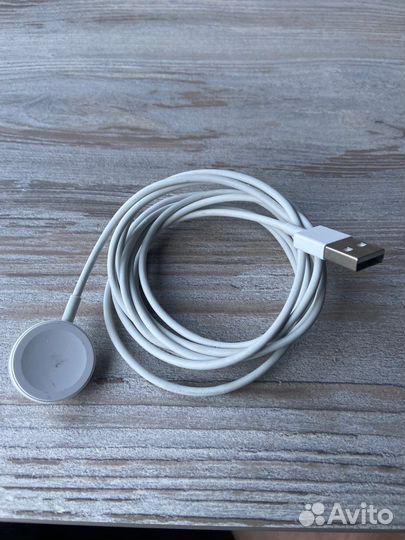 Зарядка на часы Apple watch