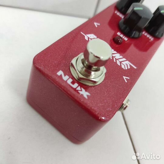 Гитарная педаль distortion Nux новая