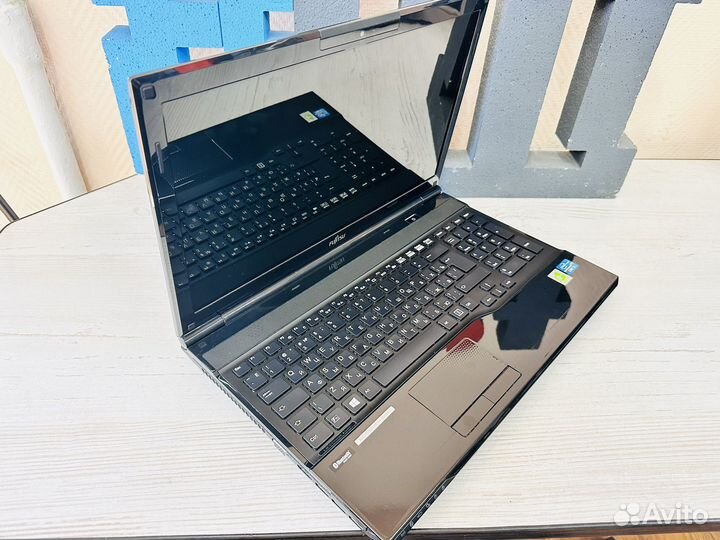 Надежный Ноутбук на intel core i3