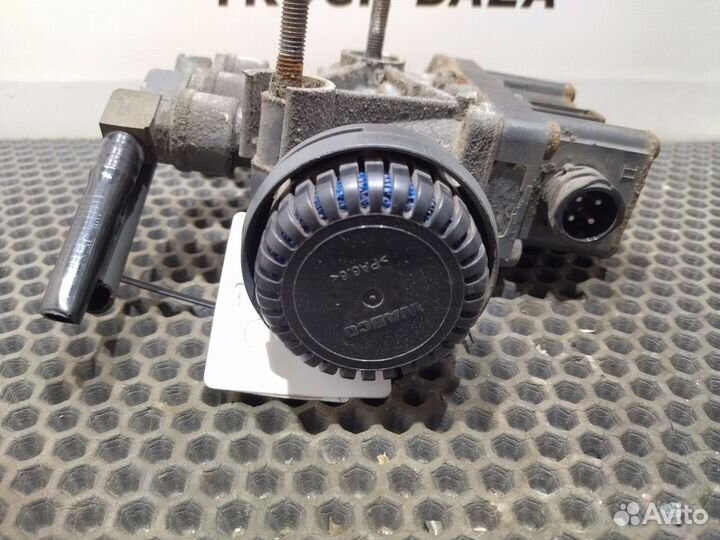 81259026238 Кран уровня пола главный