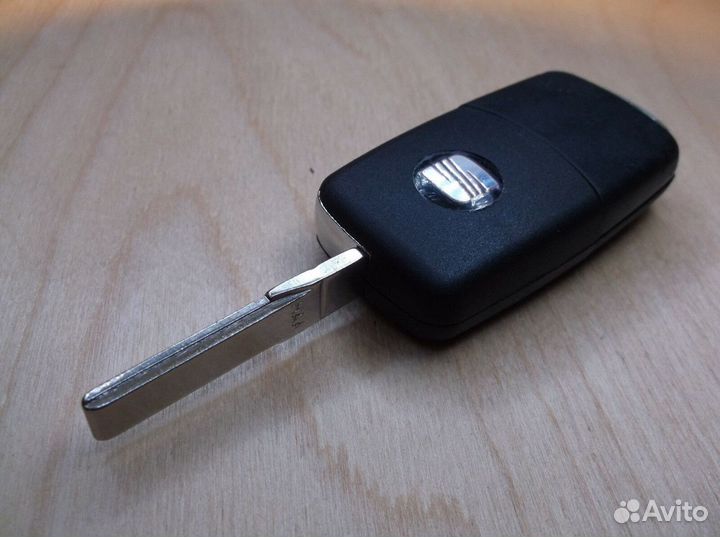 Seat ключ иммобилайзера 3 кнопки 1K0 959 753 G