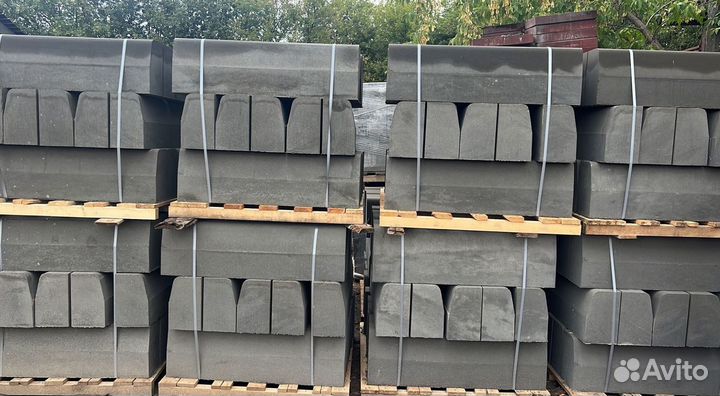 Бордюр с монтажом