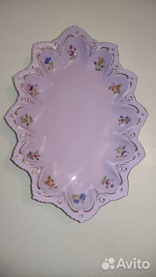 Розовый фарфор