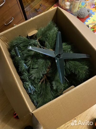 Ёлка новогодняя искусственная