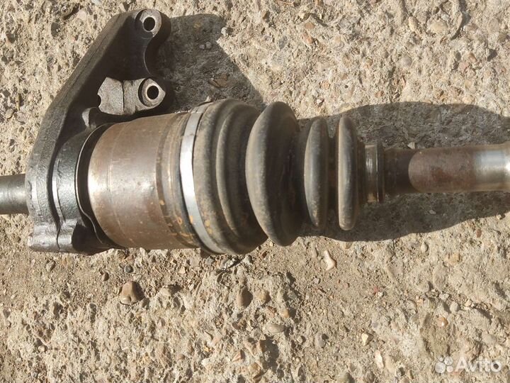 Привод правый Nissan Maxima A32 3.0