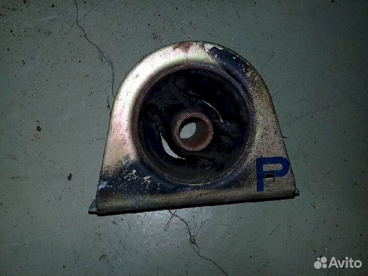 Опора двигателя (подушка двс) передняя MR333578 Mi