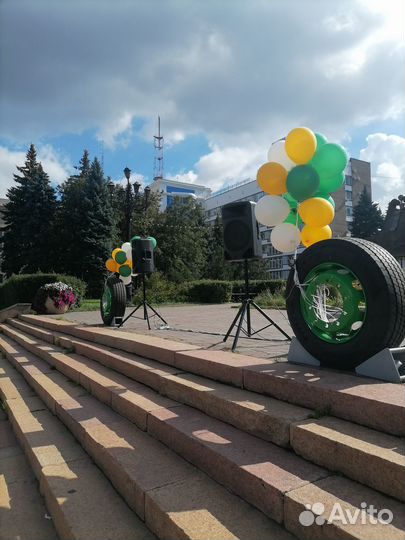 Диджей с аппаратурой на ваш праздник