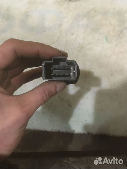 Кнопка аварийной сигнализации Renault Sandero