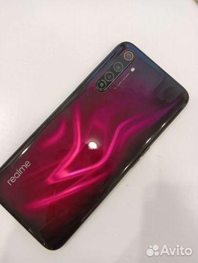 Телефон realme 6 pro