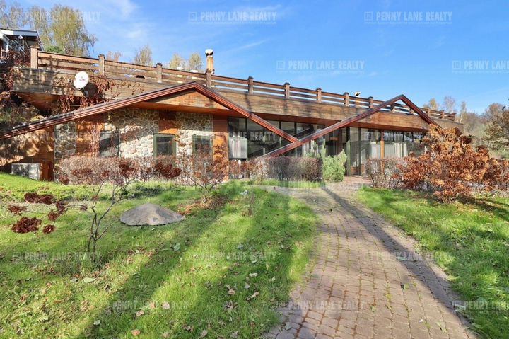 Коттедж 234 м² на участке 1,6 га