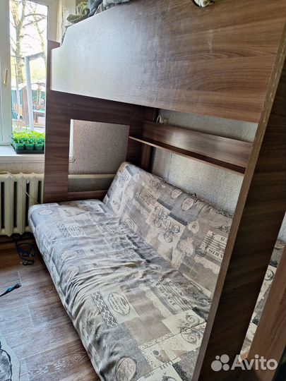 Двухъярусная кровать с диваном бу
