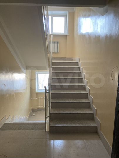 2-к. квартира, 80,5 м², 2/4 эт.