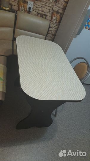 Угловая обеденная зона бу