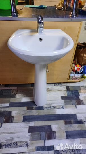 Ванна,шкаф-зеркало,тюльпан комплект