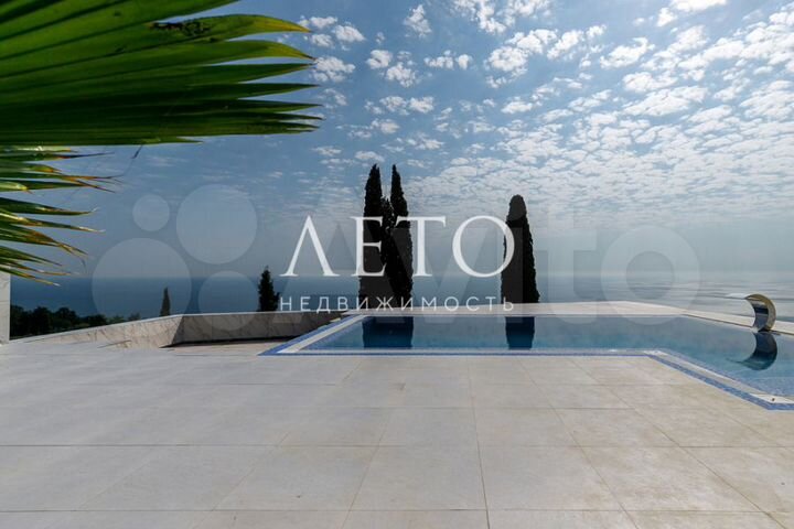 Коттедж 220 м² на участке 6 сот.