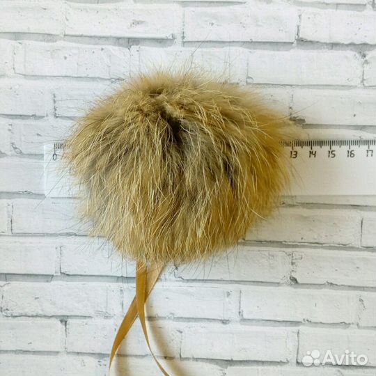 Меховые помпоны