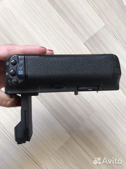 Батарейная ручка Canon BG-E6