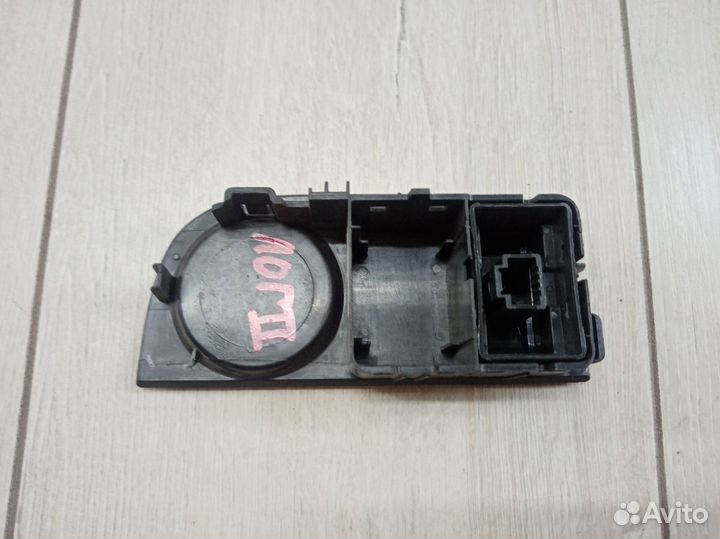 Накладка панели на торпеду Renault logan 2