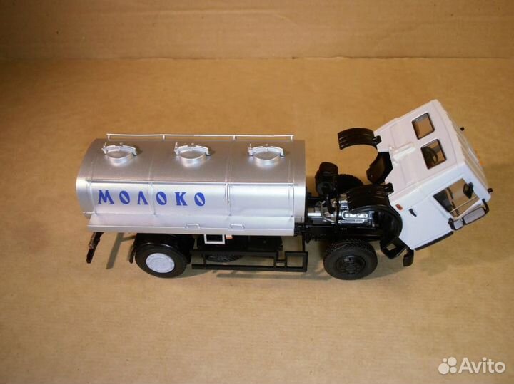 Модель грузовика. Масштабная модель 1:43