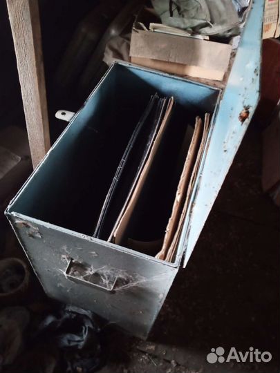 Ящик металлический