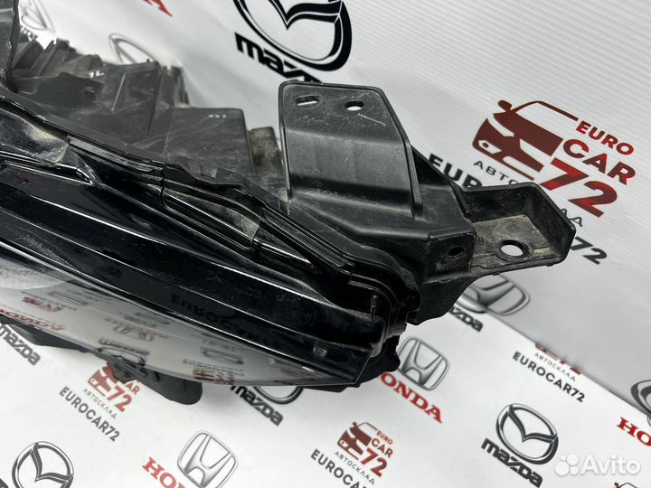 Фара правая Mazda 3 BP 2018 - н.в