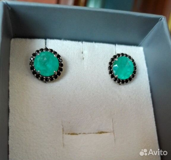 Серебряные серьги с природным изумрудом
