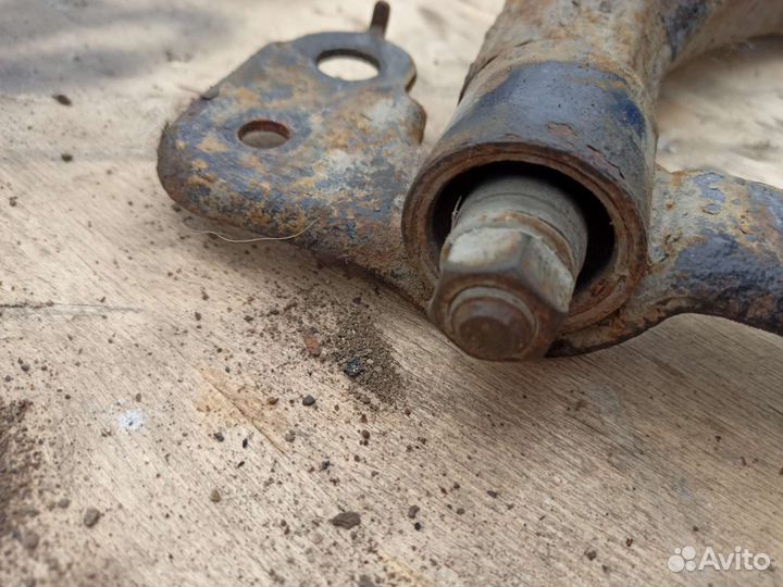 Рычаг Передний правый Киа спектра