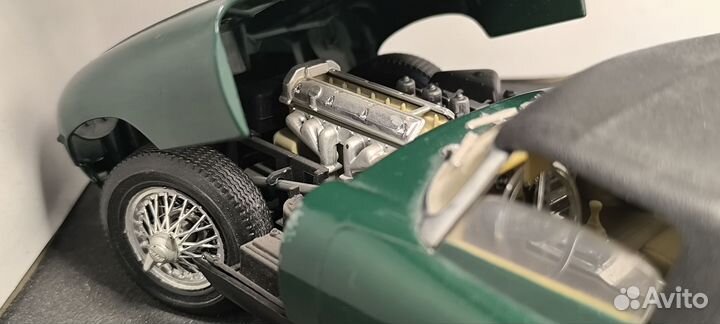 Модель Jaguar XK.E 4.2litr 1:16